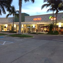 Biscayne Commons - Gorgeous afternoon at the plaza