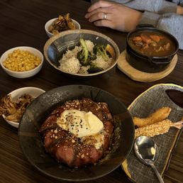 Wagyu steak rice bowl and Wagyu curry