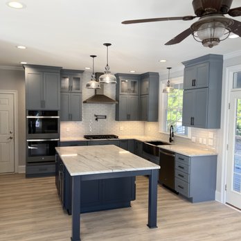 River View Contracting - a kitchen with a center island - General Contractors Near Me - White Stone, Virginia River View Contracting - a kitchen with a center island - General Contractors Near Me - White Stone, Virginia