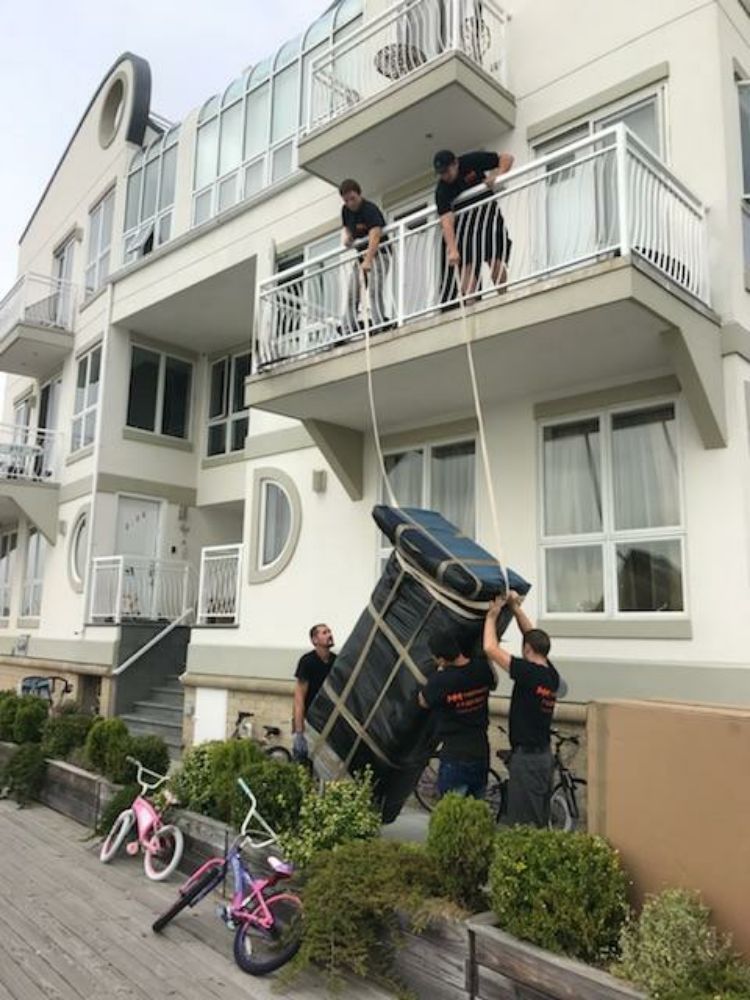 MAXI MOVING INC