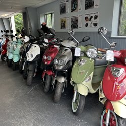 EZ Electric Bikes & Scooters - We got scooters!