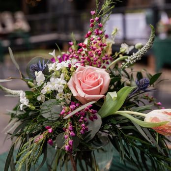 Everett's Florist & Nursery - Florists Near Me - Monroe, Georgia