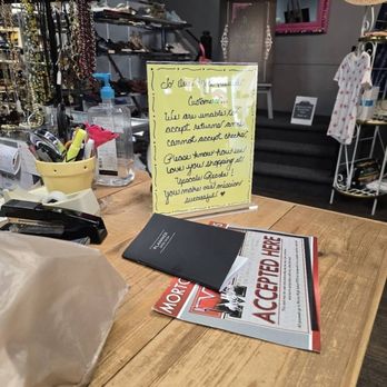Upscale Resale - Used, Vintage & Consignment Near Me - Morton, Illinois