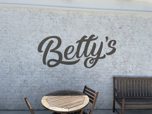 Betty's by null