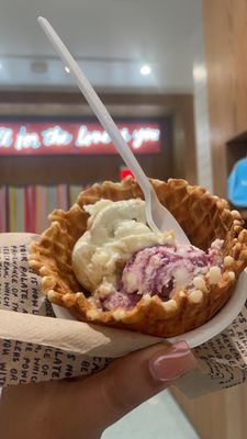 Jeni's Splendid Ice Creams by null