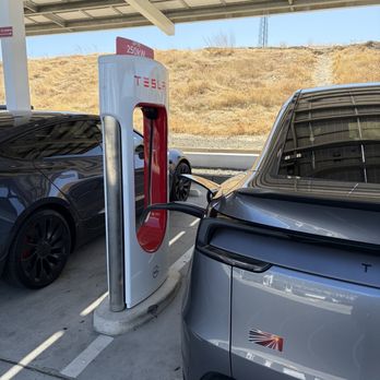 Tesla Supercharger - EV Charging Stations Near Me - Kettleman City, California Tesla Supercharger - EV Charging Stations Near Me - Kettleman City, California