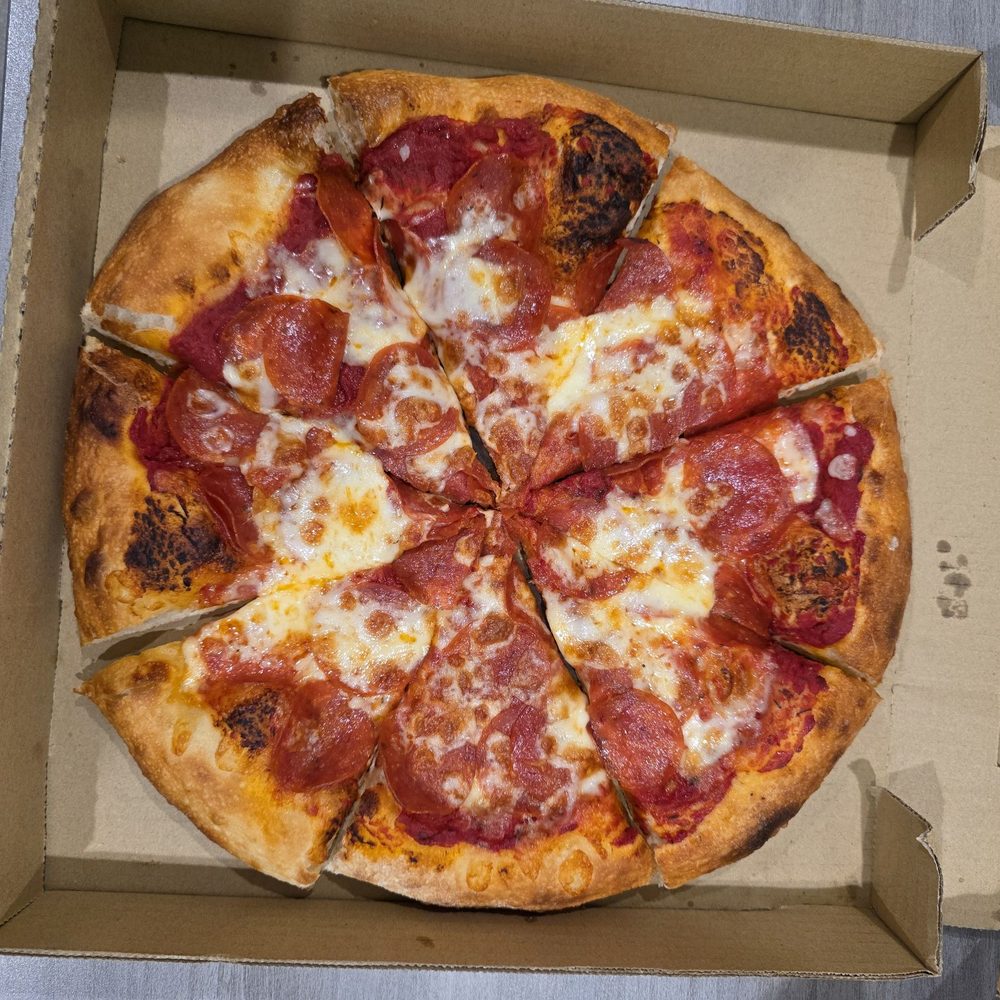 Kirk's Ferry Trading Post - Pepperoni pizza (nice sauce!) - Barbeque Near Me - Brownsville, Oregon
