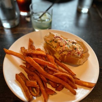 Nose Dive - Lobster roll - packed full of lobster. - Gastropubs Near Me - Greenville, South Carolina