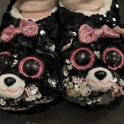 Noodles Childrens Resale Boutique - Adorable Slippers!!