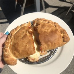 Calzone Calzone