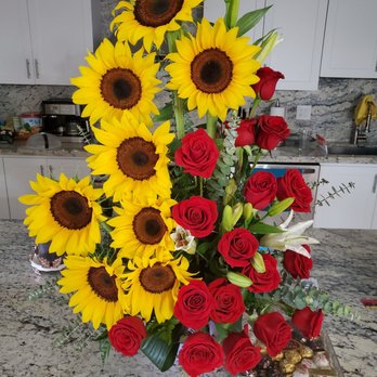 Rosa Flowers and Gifts - Florists Near Me - Miami, Florida Rosa Flowers and Gifts - Florists Near Me - Miami, Florida