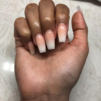Luna Nails Bar - Nail Salons Near Me - Bellflower, California
