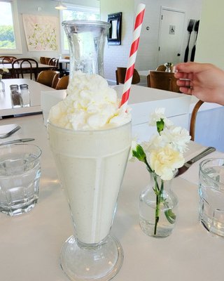 Gracie's Luncheonette by null