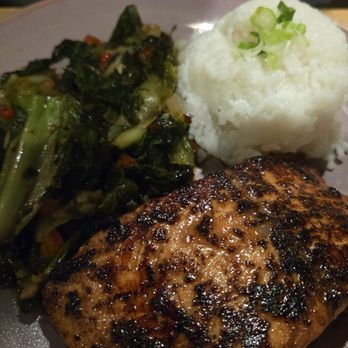 DaVinci & Yu - Grilled salmon - Italian Near Me - Philadelphia, Pennsylvania