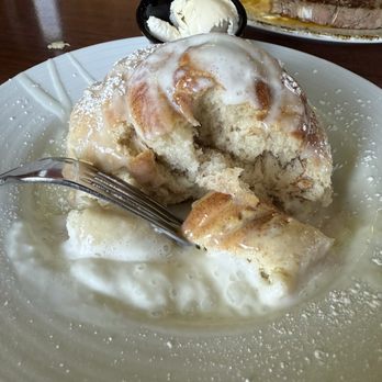 Loru’s Cafe - Breakfast & Brunch Near Me - Camarillo, California