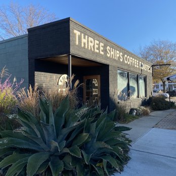Three Ships Coffee Roasters - Adorable front of the store - Coffee & Tea Near Me - Virginia Beach, Virginia Three Ships Coffee Roasters - Adorable front of the store - Coffee & Tea Near Me - Virginia Beach, Virginia
