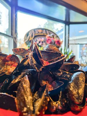 Delaney's Hole In the Wall by null