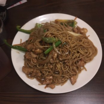 555 Grill - Standard Chicken Lo Mein - with tons of chicken! - Asian Fusion Near Me - College Station, Texas