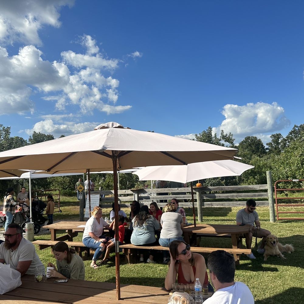 Windy Hill Orchard & Cidery - Cideries Near Me - York, South Carolina Windy Hill Orchard & Cidery - Cideries Near Me - York, South Carolina