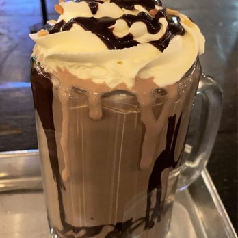 Burger Bench - Peanut butter banana chocolate shake - American Near Me - Escondido, California