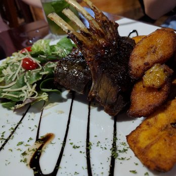 Humo's - Cordero con platanos dulce. - Puerto Rican Near Me - Lares, Puerto Rico