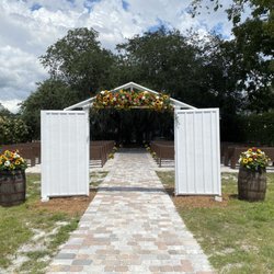 Watermill Flowers - Wedding Flowers Barn
