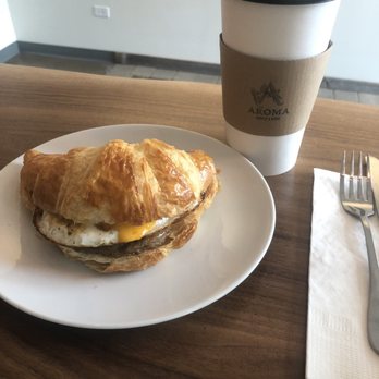 Aroma Coffee & Wine - Metro Breakfast Sandwich - Cafes Near Me - Crystal Lake, Illinois