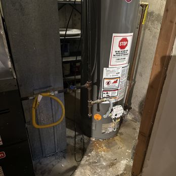 Gold Rock Plumbing - Old heater that was leaking. - Plumbing Near Me Gold Rock Plumbing - Old heater that was leaking. - Plumbing Near Me