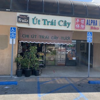 Ut Trai Cay - the front of a restaurant - Fruits & Veggies Near Me - Rosemead, California Ut Trai Cay - the front of a restaurant - Fruits & Veggies Near Me - Rosemead, California