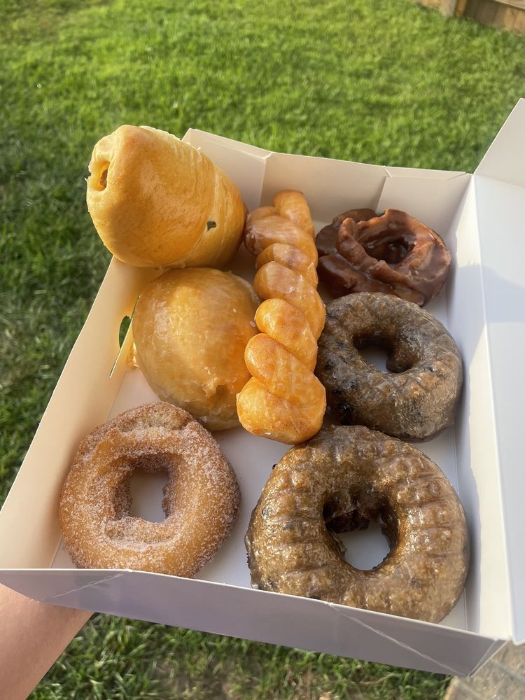 Lickin Good Donuts 5