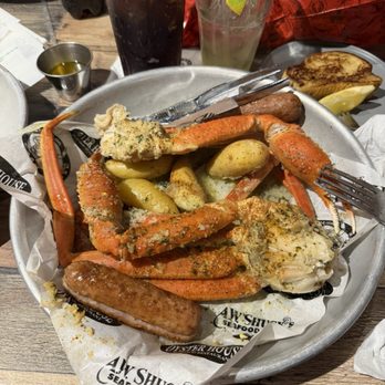 Charleston Crab House - The alaskan crab boil. - Seafood Near Me - Charleston, South Carolina Charleston Crab House - The alaskan crab boil. - Seafood Near Me - Charleston, South Carolina