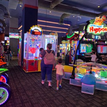 Dave & Buster's Ala Moana - Inside - Arcades Near Me - Honolulu, Hawaii