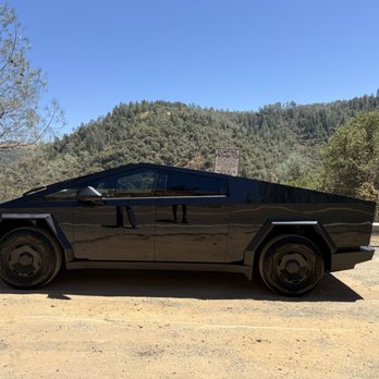 Genesis Window Tinting - Glossy vinyl and ceramic coating - Home Window Tinting Near Me - Elk Grove, California