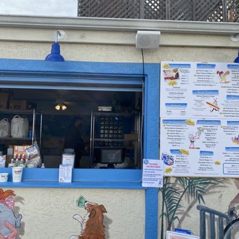 Splash Cafe - Ordering window - American Near Me - Pismo Beach, California