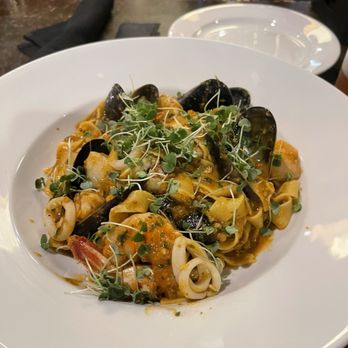 Mezzo - Frutti de mare - Italian Near Me - Stockton, California Mezzo - Frutti de mare - Italian Near Me - Stockton, California