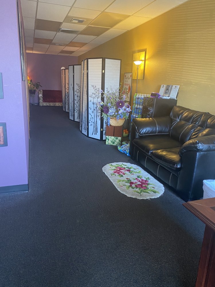 SMALL APPLE ASIAN SPA Updated October 2024 2222 Riverside Dr, Mount