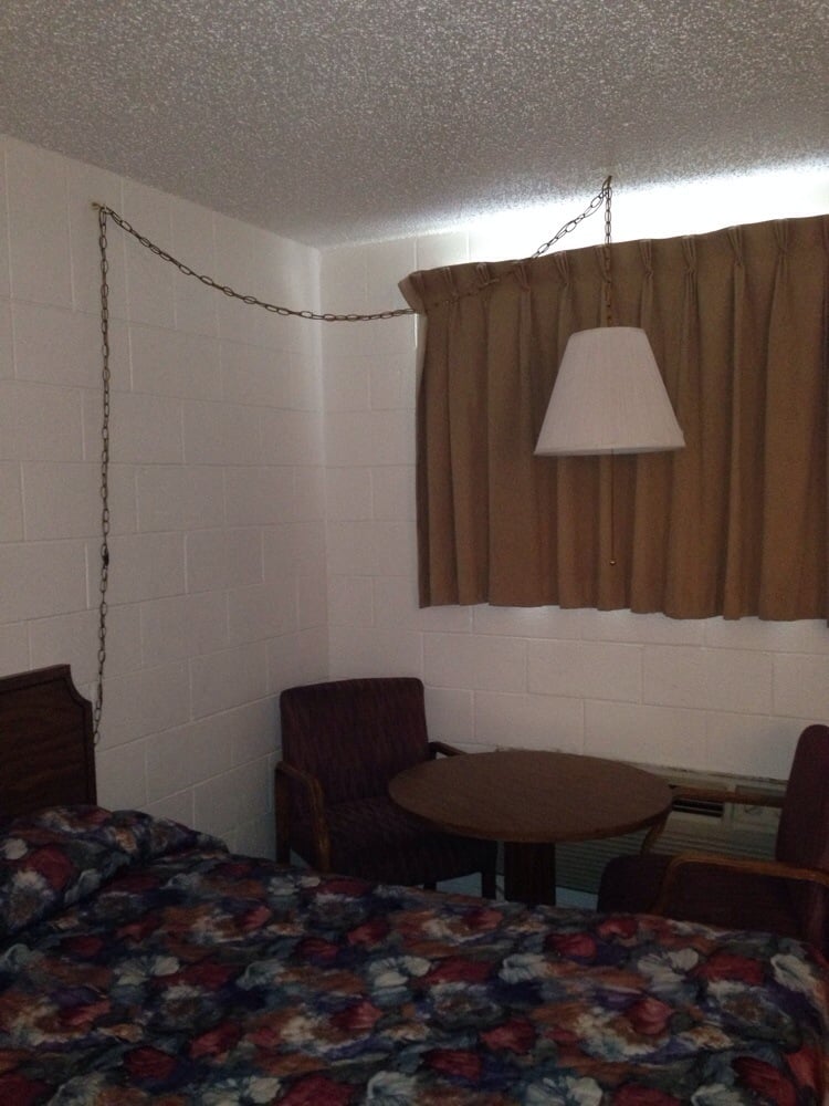 BUDGET INN MOTEL Updated October 2024 5634 E Paisano Dr, El Paso