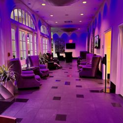 Hotel Le Marais - Lobby seating area