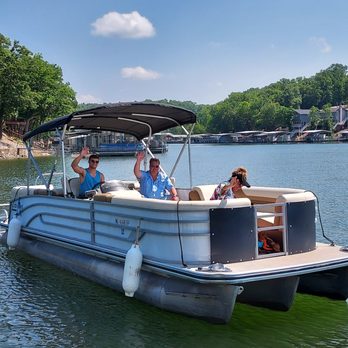 Adventure Boat Rentals - One of our satisfied customers taking off for a day out on Lake of the Ozarks from Adventure Boat Rentals - North Lake Ozark location. - Boat Charters Near Me - Eldon, Missouri Adventure Boat Rentals - One of our satisfied customers taking off for a day out on Lake of the Ozarks from Adventure Boat Rentals - North Lake Ozark location. - Boat Charters Near Me - Eldon, Missouri