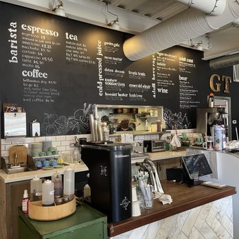 Garden Table - Broad Ripple - Juice Bars & Smoothies Near Me - Indianapolis, Indiana