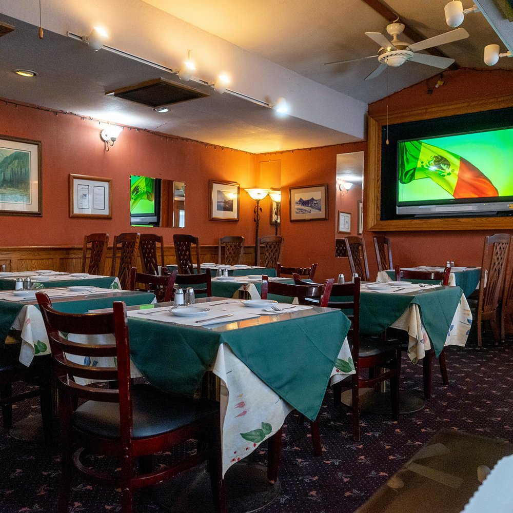 Vallemar Station - inside - Steakhouses Near Me - Pacifica, California
