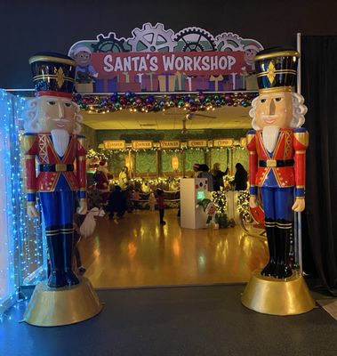 Tanger Outlets Deer Park by null