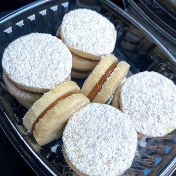 Rosi's Alfajores - Close up of these delicious dulce de leche alfajores 10/10! - Desserts Near Me - Daly City, California