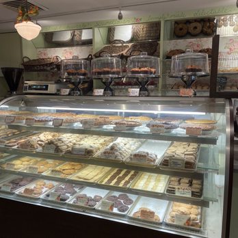 Torta Fina Bakeshoppe - Bakeries Near Me - Babylon, New York