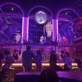 Hijinx Hotel - Downstairs bar - Eatertainment Near Me - Irvine, California