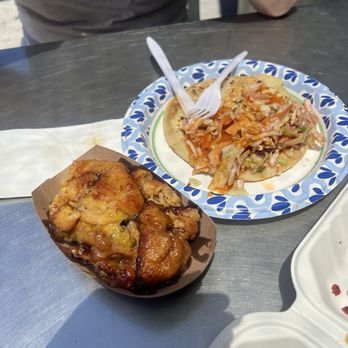 Sarita's Pupuseria - Pupusa and fried plantains - Salvadoran Near Me - Los Angeles, California