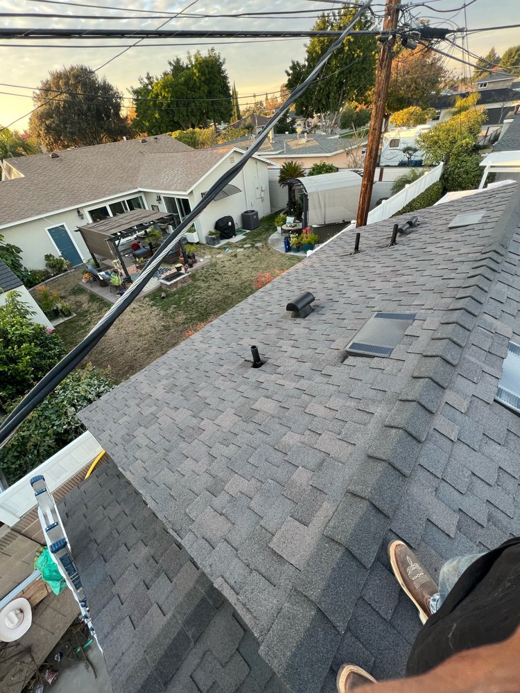 Slide of Castillo’s Roofing Services