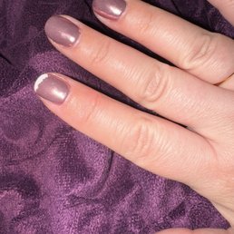 Chipped gel nails with chrome less than 24 hours after being done Chipped gel nails with chrome less than 24 hours after being done