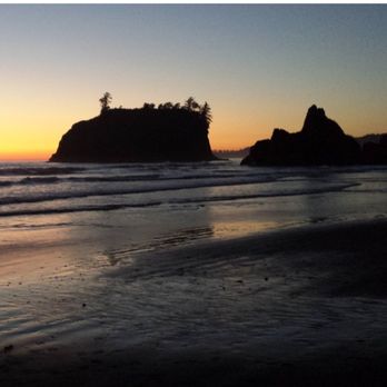 Ruby Beach - Sunset at Ruby Beach. - Beaches Near Me Ruby Beach - Sunset at Ruby Beach. - Beaches Near Me