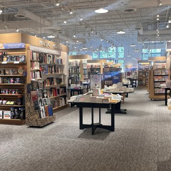 Barnes & Noble - Bookstores Near Me - Houston, Texas